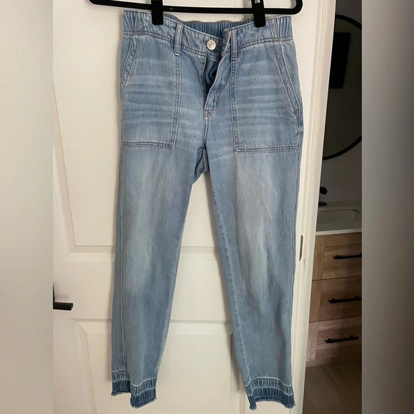 AE Light Wash Ankle Jeans - Picture 1 of 6